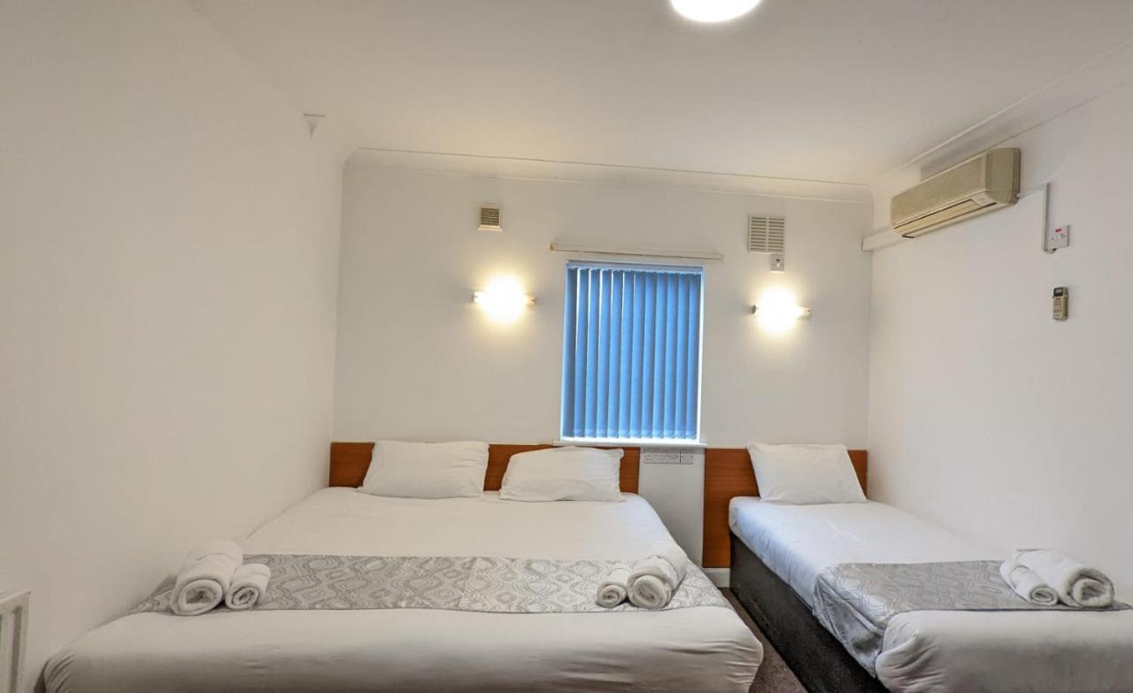 Sk Heathrow Hotel Hayes  Dış mekan fotoğraf