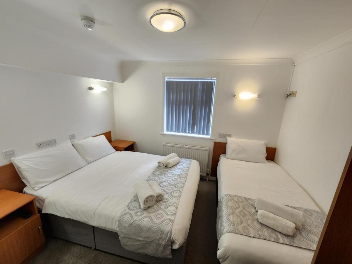 Sk Heathrow Hotel Hayes  Dış mekan fotoğraf