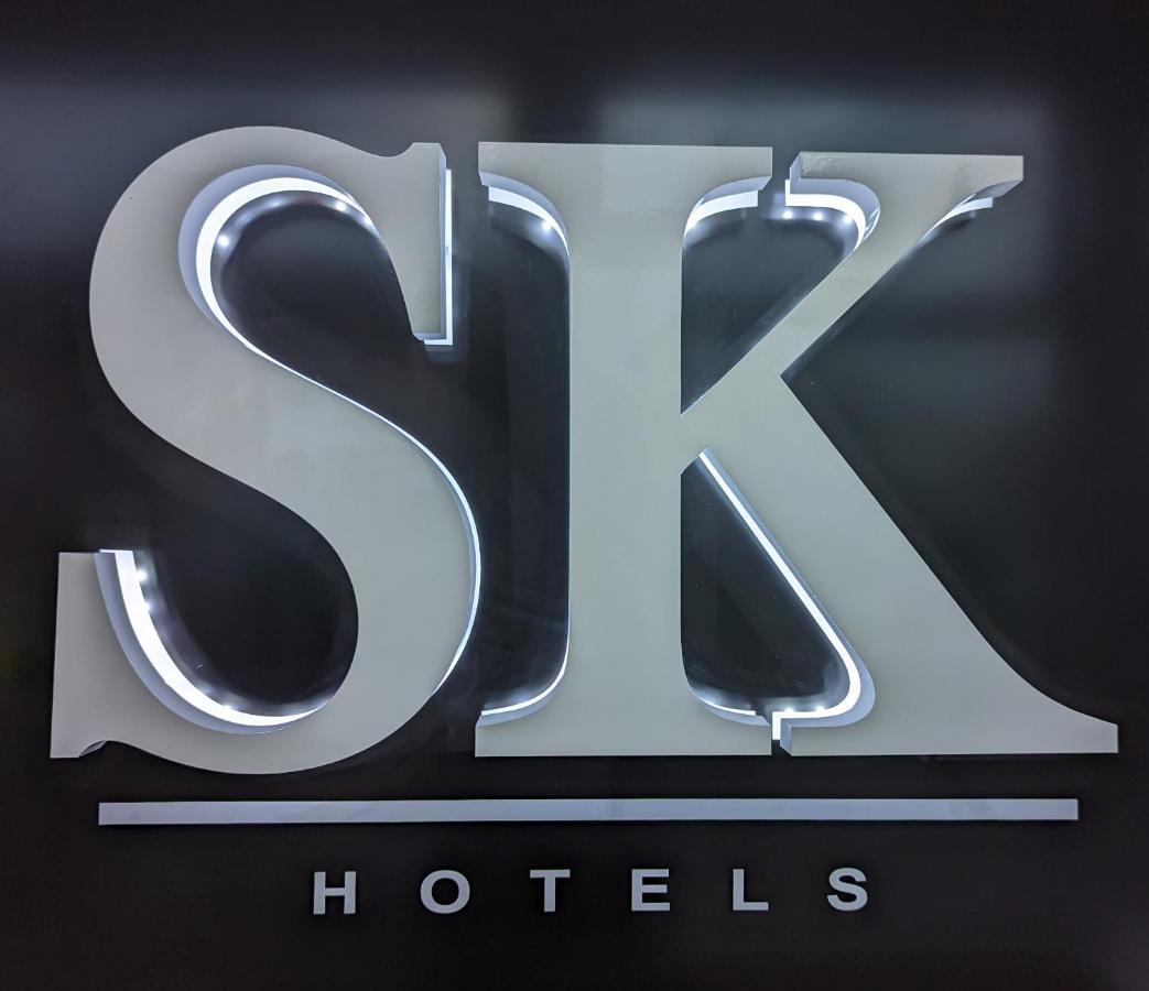 Sk Heathrow Hotel Hayes  Dış mekan fotoğraf