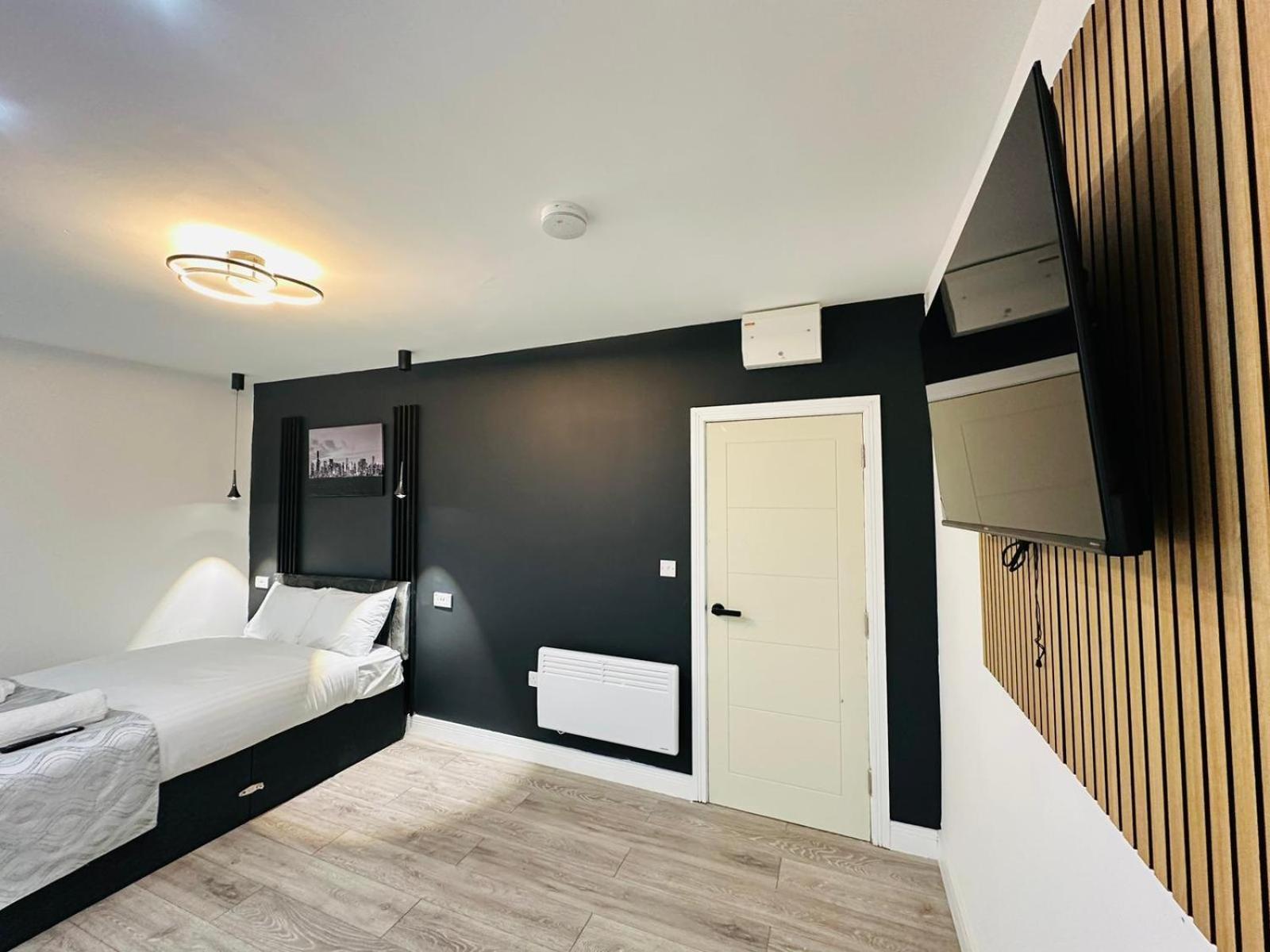 Sk Heathrow Hotel Hayes  Dış mekan fotoğraf