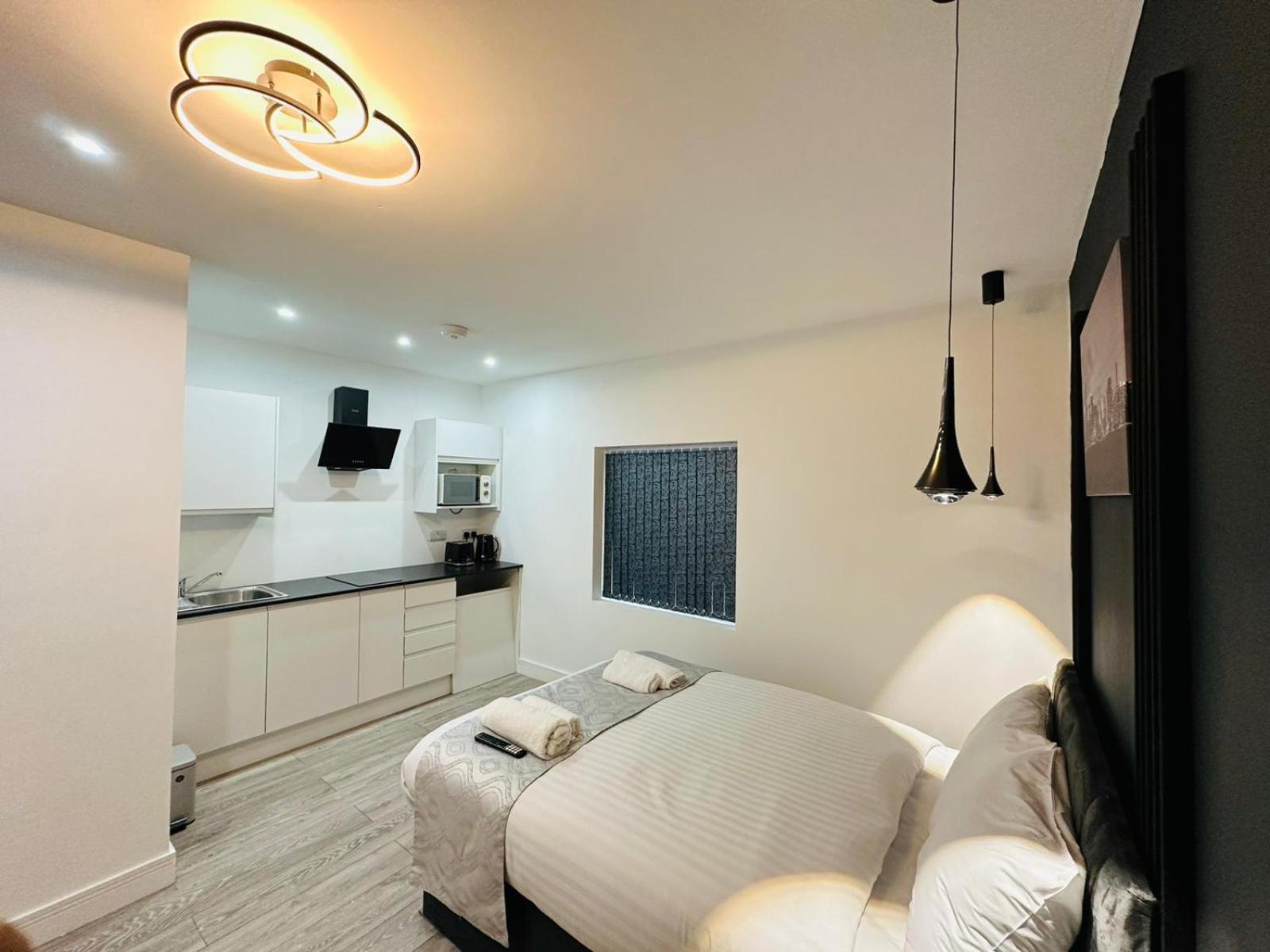 Sk Heathrow Hotel Hayes  Dış mekan fotoğraf