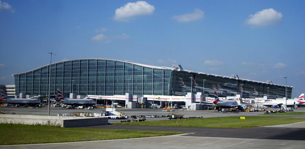 Sk Heathrow Hotel Hayes  Dış mekan fotoğraf