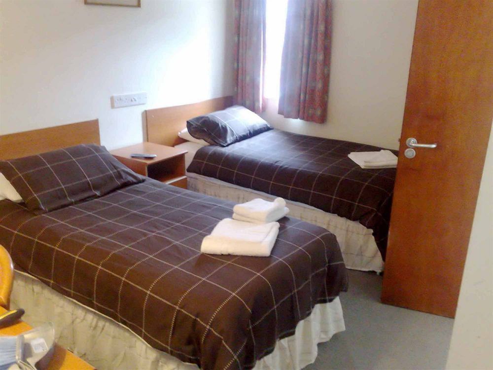 Sk Heathrow Hotel Hayes  Dış mekan fotoğraf