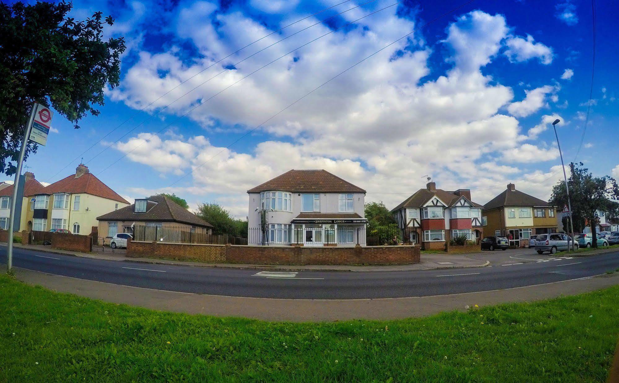 Sk Heathrow Hotel Hayes  Dış mekan fotoğraf