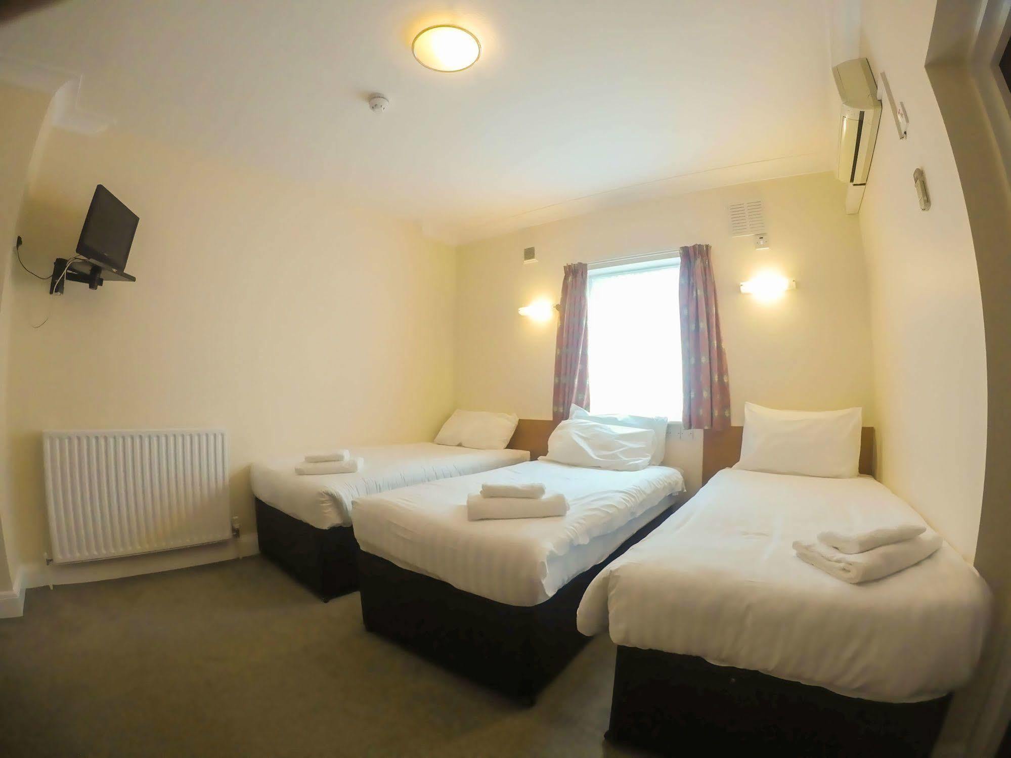 Sk Heathrow Hotel Hayes  Dış mekan fotoğraf