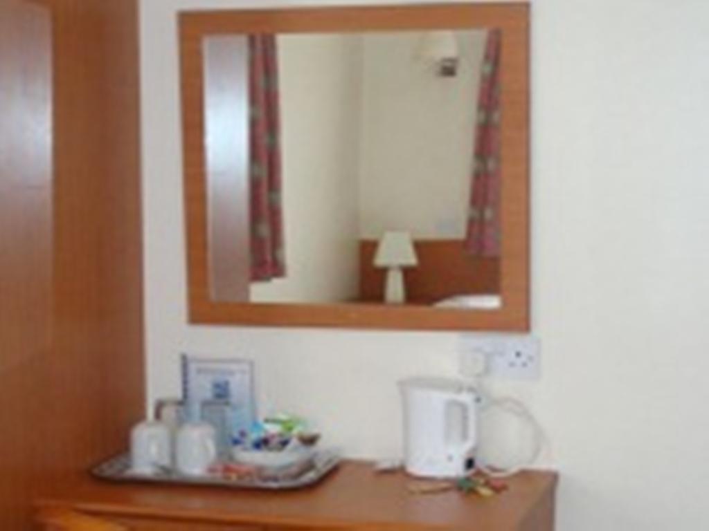 Sk Heathrow Hotel Hayes  Oda fotoğraf